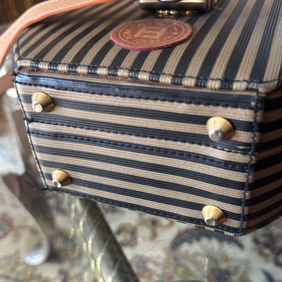 Unbranded Crossbody Tan and Brown bag - Picture 10 of 10